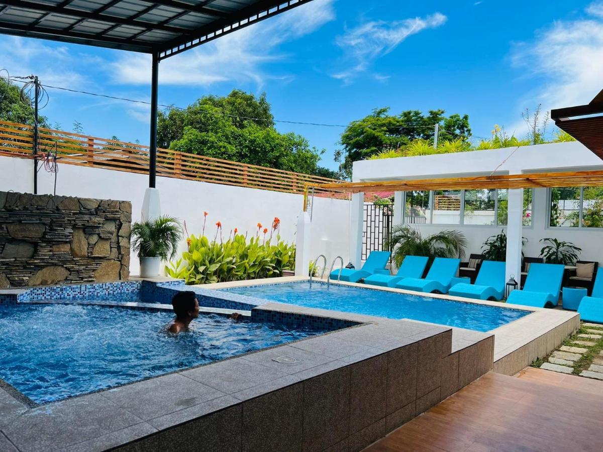 Casa Cecilia Hotel Bantay Exterior photo