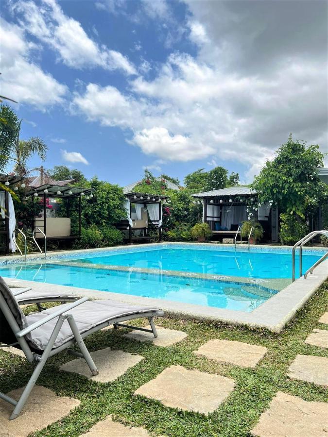 Casa Cecilia Hotel Bantay Exterior photo