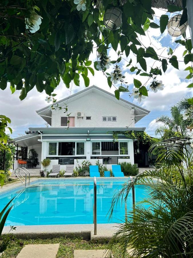 Casa Cecilia Hotel Bantay Exterior photo