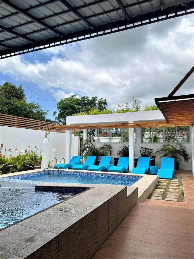 Casa Cecilia Hotel Bantay Exterior photo