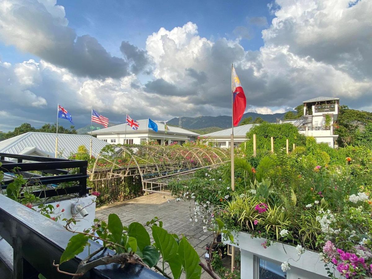 Casa Cecilia Hotel Bantay Exterior photo