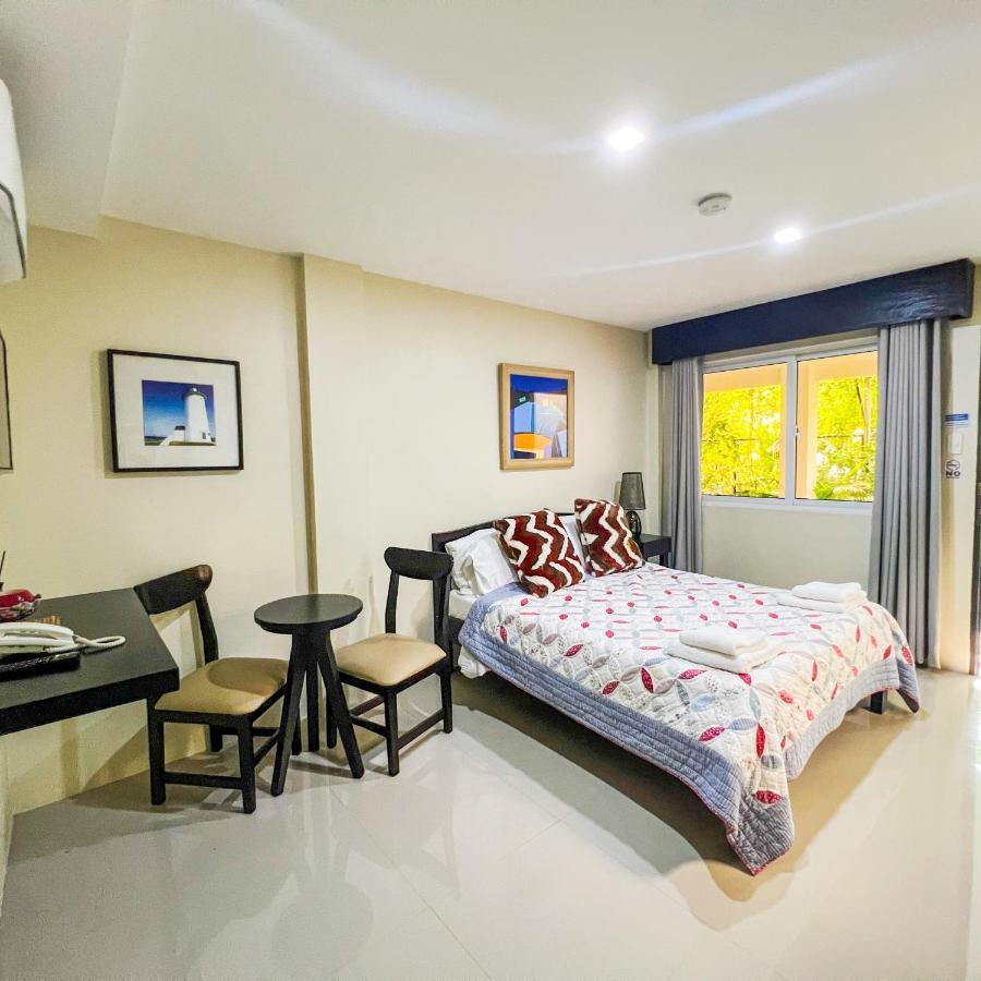 Casa Cecilia Hotel Bantay Exterior photo