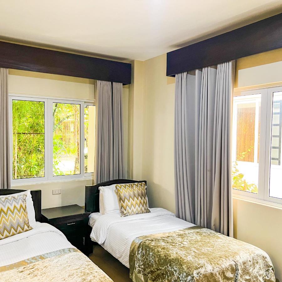 Casa Cecilia Hotel Bantay Exterior photo