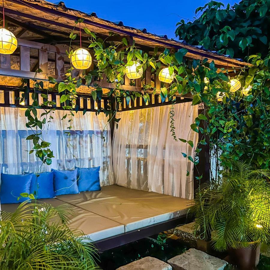 Casa Cecilia Hotel Bantay Exterior photo