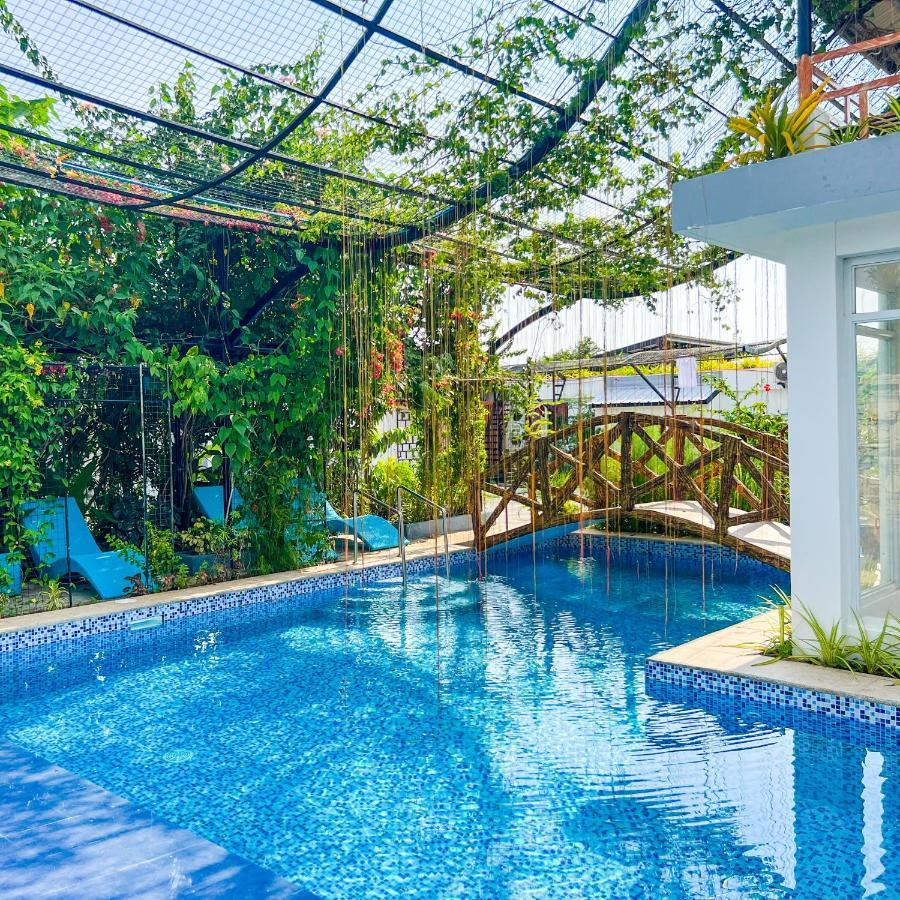Casa Cecilia Hotel Bantay Exterior photo
