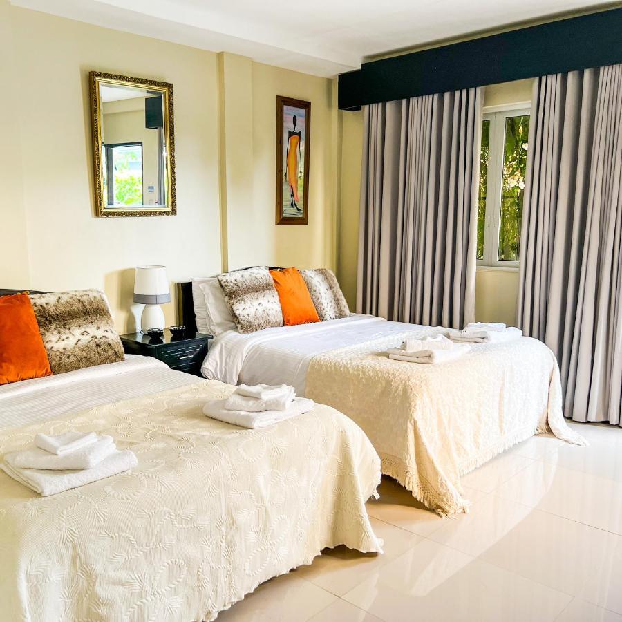 Casa Cecilia Hotel Bantay Exterior photo