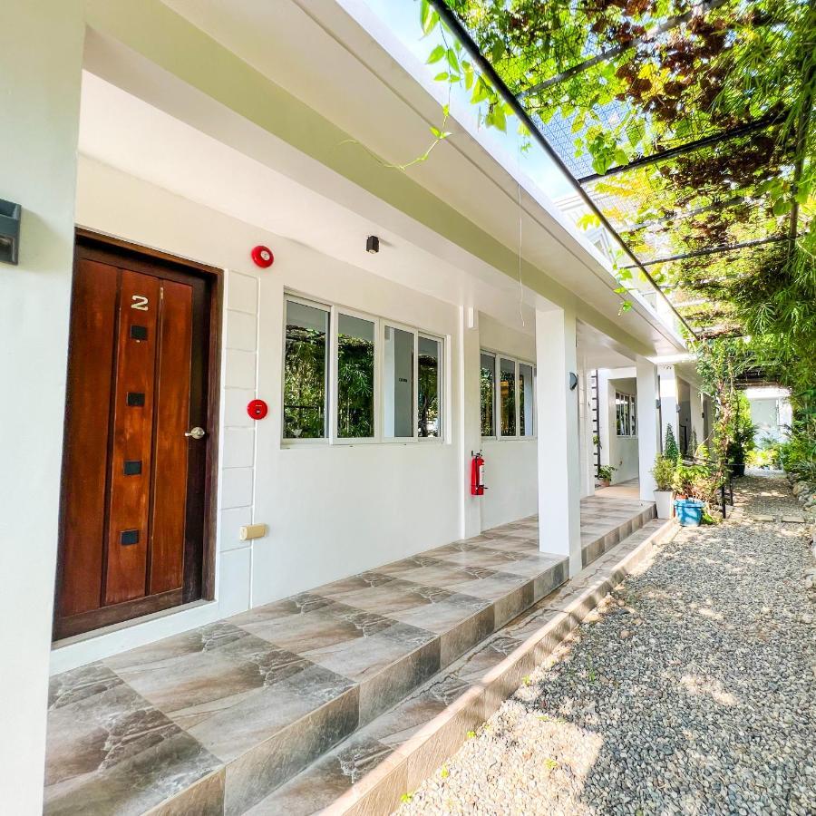 Casa Cecilia Hotel Bantay Exterior photo