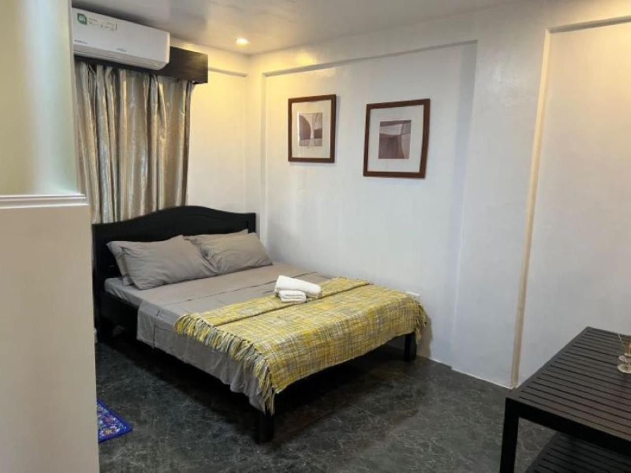 Casa Cecilia Hotel Bantay Exterior photo